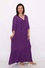 Load image into Gallery viewer, 7943 Amethyst Flowy dress with side pockets
