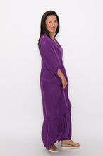 Load image into Gallery viewer, 7943 Amethyst Flowy dress with side pockets
