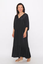 Load image into Gallery viewer, 7943 Black Flowy dress with side pockets
