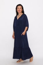 Load image into Gallery viewer, 7943 Black Flowy dress with side pockets
