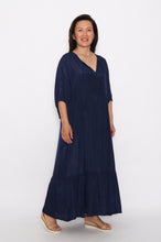 Load image into Gallery viewer, 7943 Black Flowy dress with side pockets
