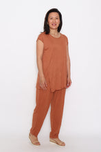 Load image into Gallery viewer, 7761 TunicRust &amp; 7812 Pants Rust
