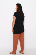Load image into Gallery viewer, 7761 Tunic black &amp; 7812 Pants Rust
