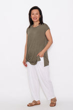Load image into Gallery viewer, 7761 Tunic Khaki &amp; 7812 Pants White
