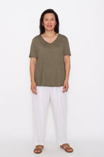 Load image into Gallery viewer, 7901 Hi-Low Tee Khaki
