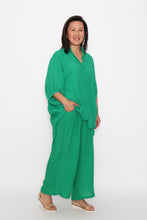 Load image into Gallery viewer, 7451 Green  Hi-Low collar shirt &amp; 7735 Green pants
