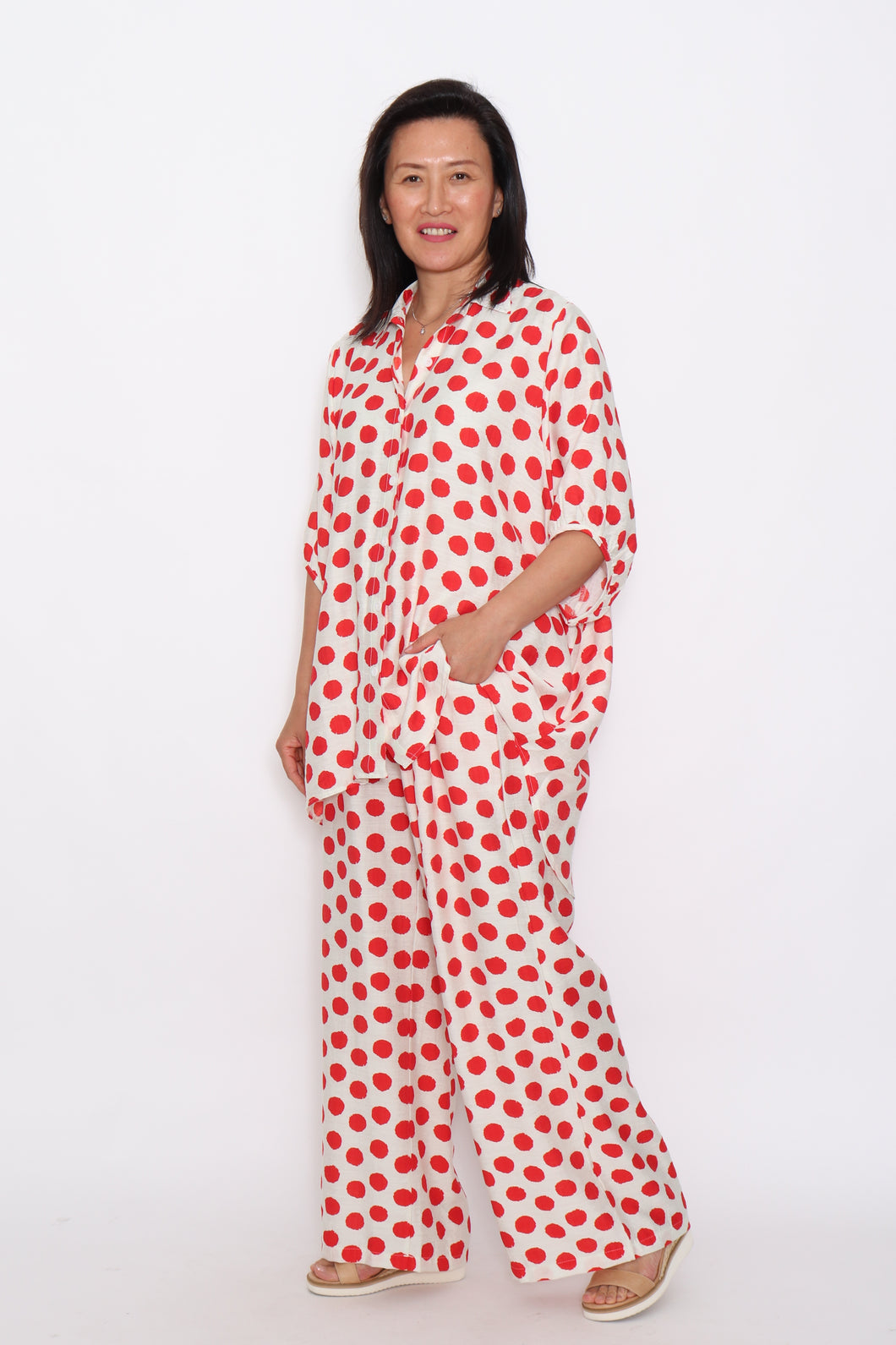 8032 Red Polka Dots Hi-Low shirt & 7972 Red Polka dots Wide-Leg pants
