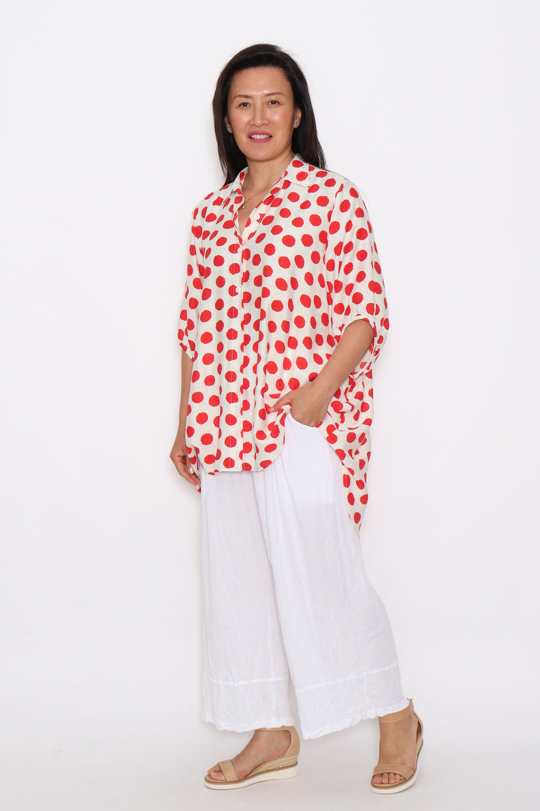 8032 Red Polka Dots Hi-Low shirt & 7735 White pants