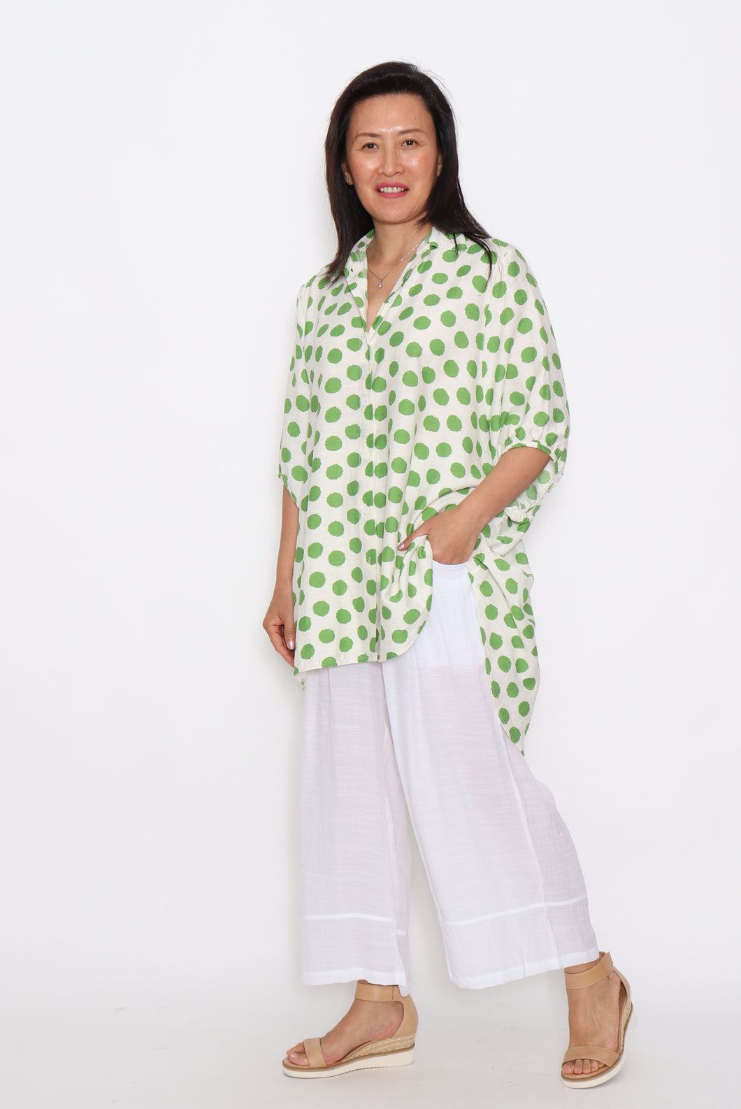 8032 Green Polka Dots Hi-Low shirt & 7735 white pants