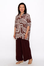 Load image into Gallery viewer, 8032 Shirt Cholate and white &amp; 7749  Pants Chocolate
