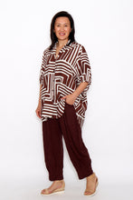 Load image into Gallery viewer, 8032 Shirt Cholate and white &amp; 7749  Pants Chocolate
