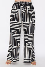 Load image into Gallery viewer, 7972 Black &amp; White Geometric Pants
