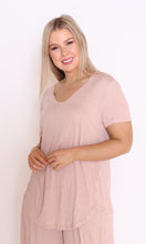 Load image into Gallery viewer, 7798 Soft pink Tee with curvy hem
