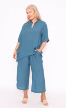 Load image into Gallery viewer, 7735 Teal pants
