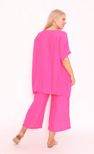 Load image into Gallery viewer, 7897 Hot-pink Straight line hem top
