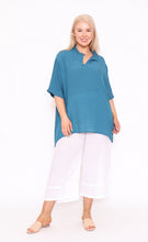 Load image into Gallery viewer, 7891 Teal Frill collar top
